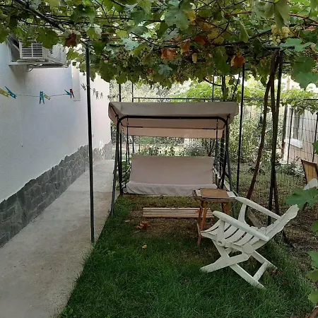 Father's House Πανσιόν